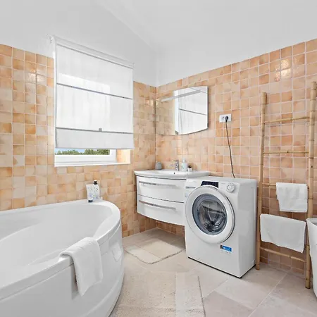 Villa Pietro Comfortable Cabrunici