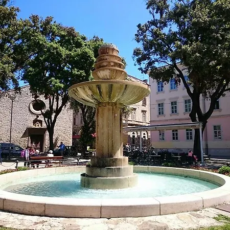 Pietro Comfortable Cabrunici