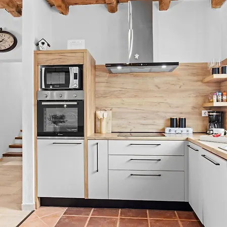 Pietro Comfortable *