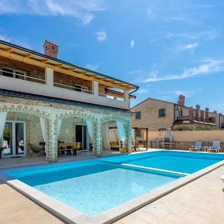 Pietro Comfortable Villa Cabrunici