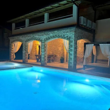 Pietro Comfortable Villa *